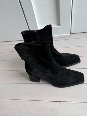 Vagabond Suede Black Boot - 40